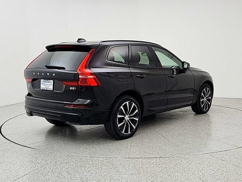Used 2024 Volvo XC60 B5 Plus w/ Protection Package Premier AWD/4WD image 5