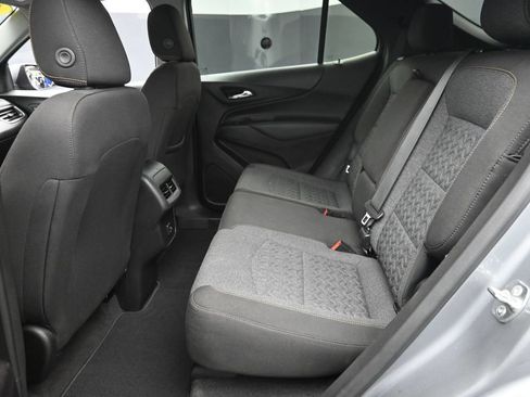 Used 2024 Chevrolet Equinox LT FWD image 12