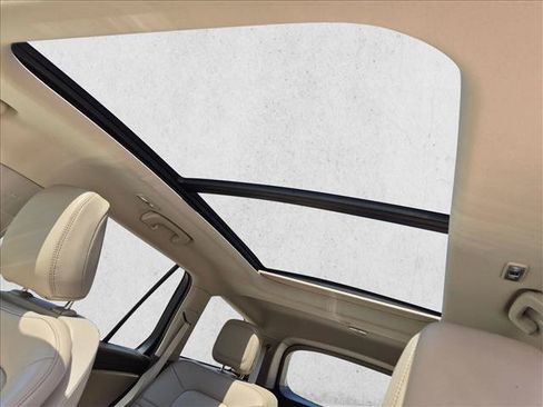 Used 2023 Lincoln Aviator 2WD w/ Premium Package image 13