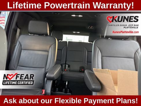 Used 2025 GMC Yukon XL Denali AWD/4WD image 19