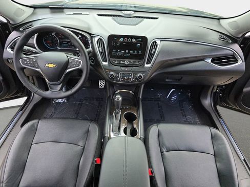 Used 2016 Chevrolet Malibu Premier w/ Driver Confidence Package II FWD image 10