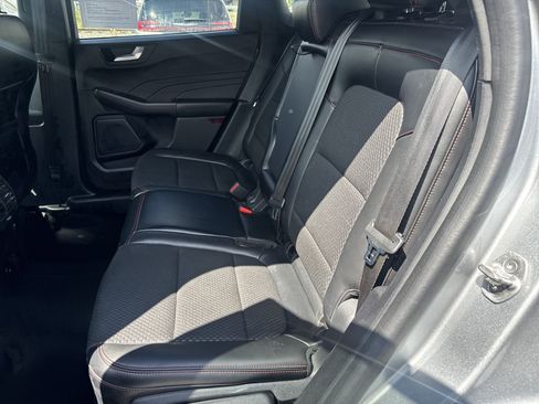 Used 2024 Ford Escape ST-Line AWD/4WD image 13