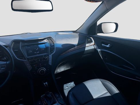 Used 2018 Hyundai Santa Fe Sport image 22