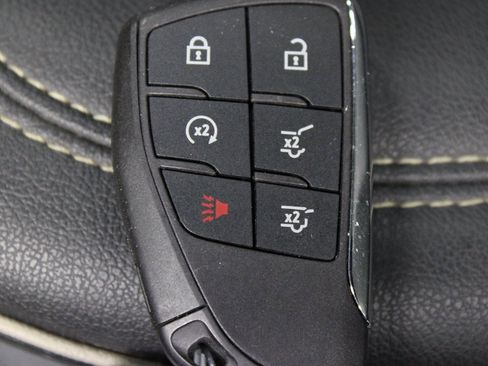 Used 2023 Chevrolet Suburban Premier image 63