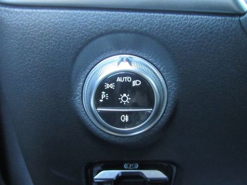 Used 2023 Mercedes-Benz C 300 Sedan image 38