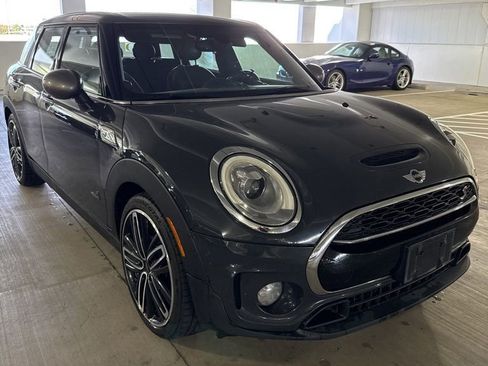 Used 2017 MINI Cooper Clubman S image 1