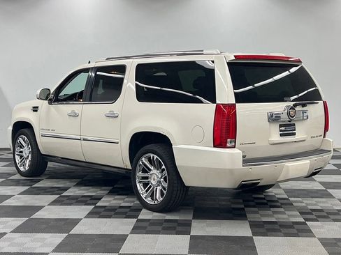 Used 2013 Cadillac Escalade ESV Platinum AWD/4WD image 5