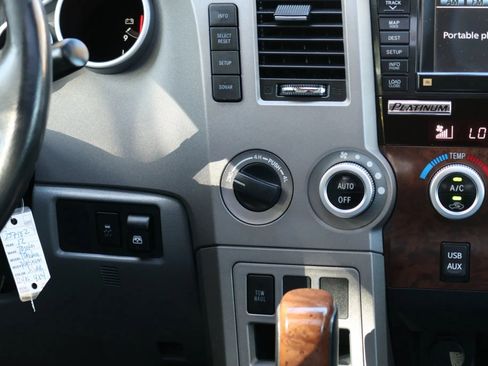 Used 2012 Toyota Tundra Limited image 28