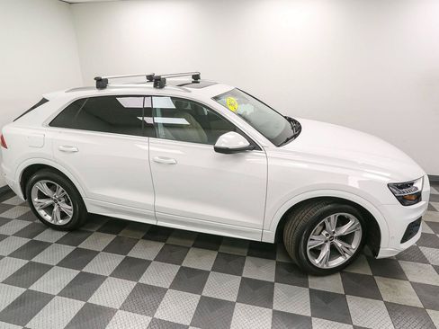 Used 2023 Audi Q8 Premium w/ Convenience Package AWD/4WD image 5