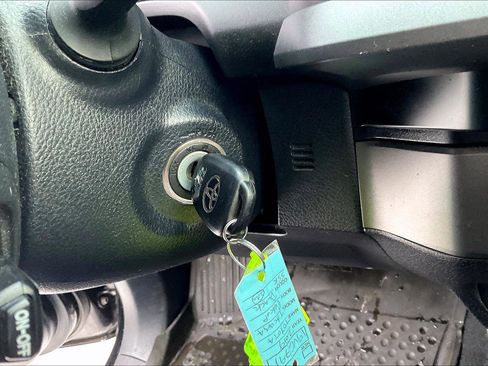 Used 2019 Toyota Tacoma TRD Off-Road image 24