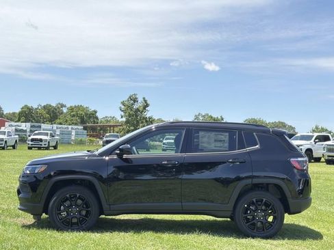 New 2026 Jeep Compass Latitude AWD/4WD image 14