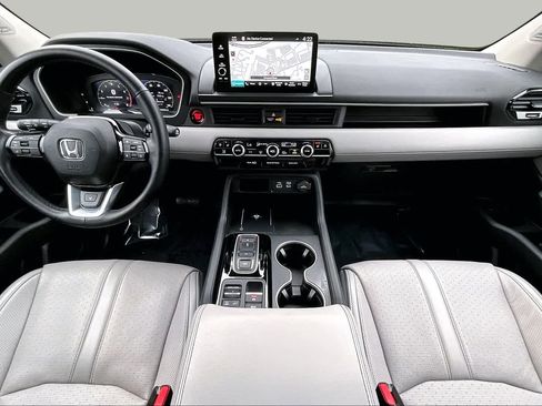 Used 2024 Honda Pilot Elite image 16