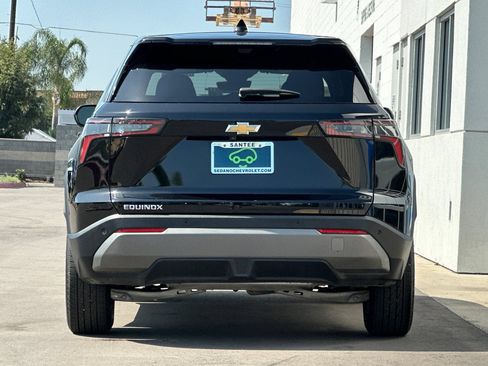Used 2025 Chevrolet Equinox LT w/ Safety and Technology Package FWD image 5