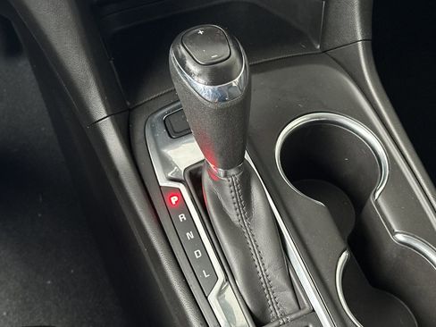 Used 2020 Chevrolet Equinox LT w/ LPO, Floor Liner Package image 21