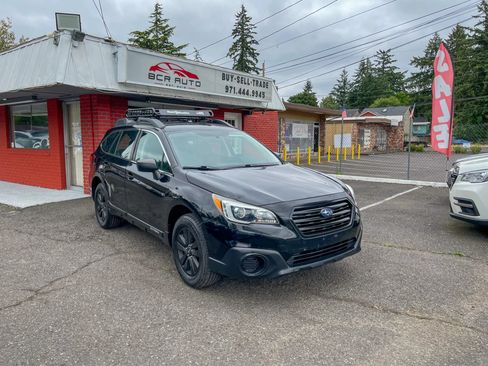 Used 2017 Subaru Outback 2.5i AWD/4WD image 4