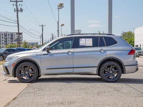 New 2024 Volkswagen Tiguan SE R-Line image 5