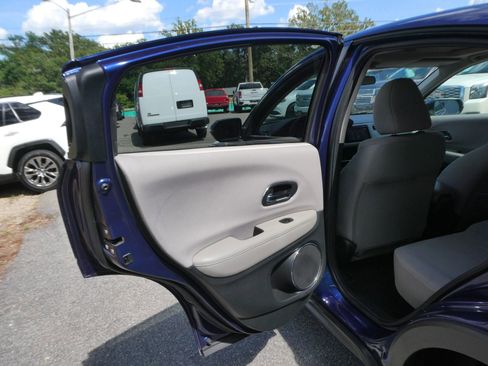 Used 2016 Honda HR-V EX image 29