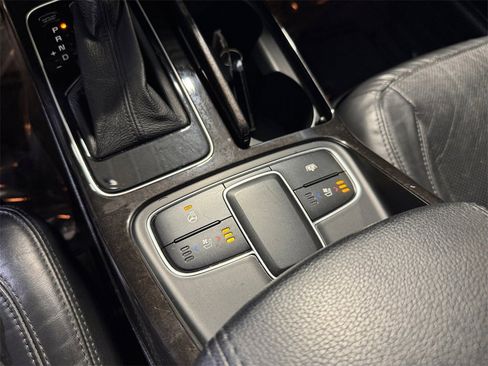 Used 2015 Kia Cadenza Premium w/ Luxury Package image 30