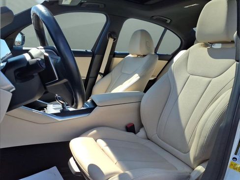 Used 2021 BMW 330i Sedan w/ Convenience Package image 18