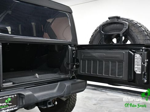 Used 2024 Jeep Wrangler Unlimited Sport AWD/4WD image 18