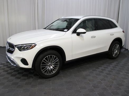 New 2024 Mercedes-Benz GLC 300 4MATIC image 3