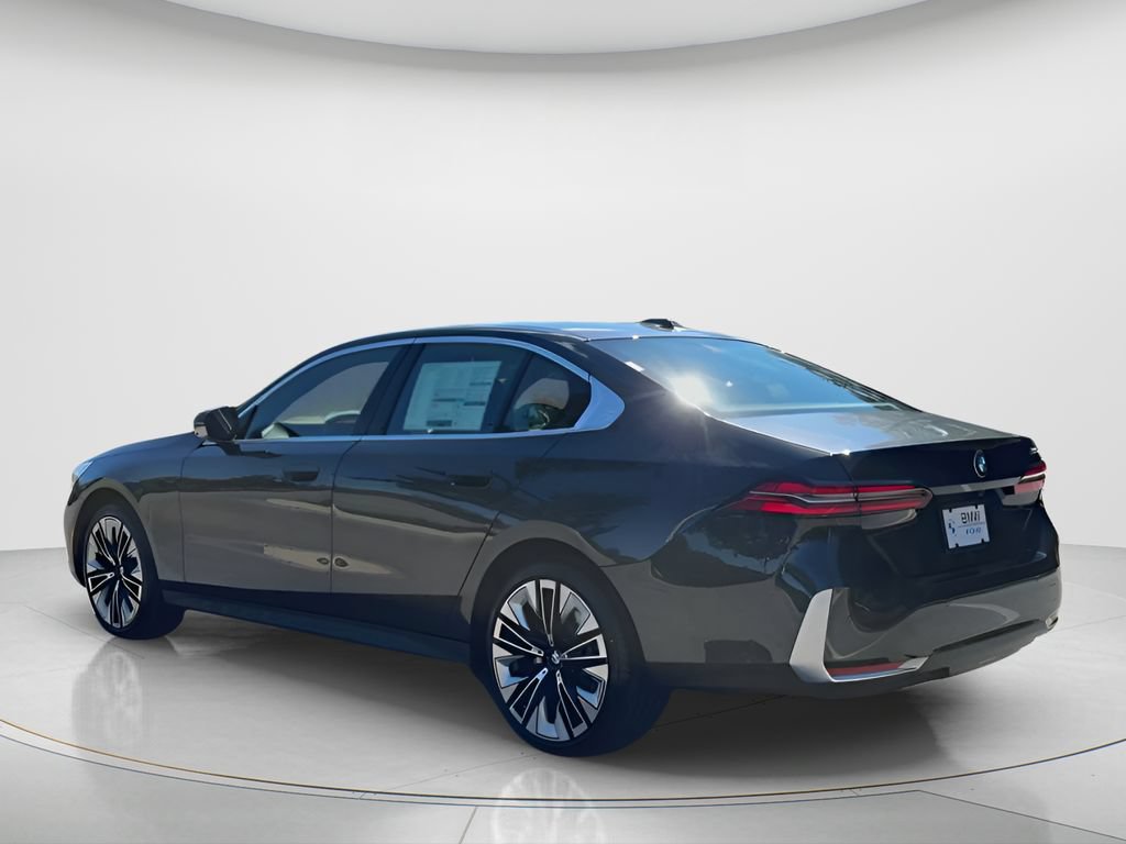 Certified 2026 BMW 530i w/ Premium Package RWD image 6