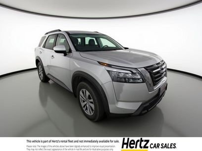Used 2025 Nissan Pathfinder SV