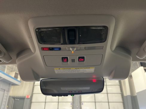 Used 2017 Subaru Forester 2.5i Touring image 28