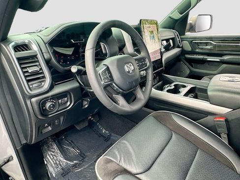 Used 2025 RAM 1500 Laramie w/ Night Edition AWD/4WD image 9