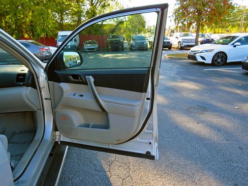 Used 2008 Toyota Highlander Sport image 30