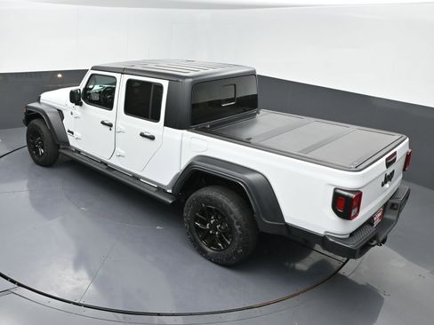 Used 2020 Jeep Gladiator Sport w/ Quick Order Package 24S image 37