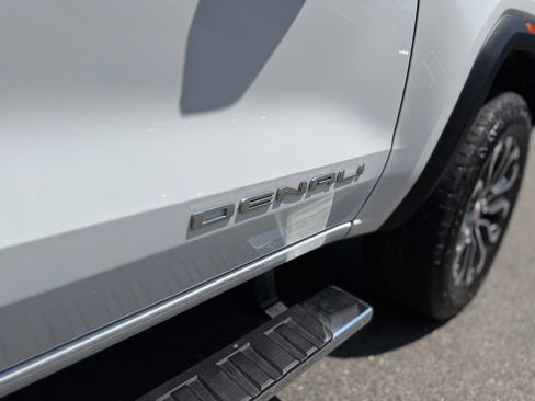 Used 2024 GMC Canyon Denali AWD/4WD image 30