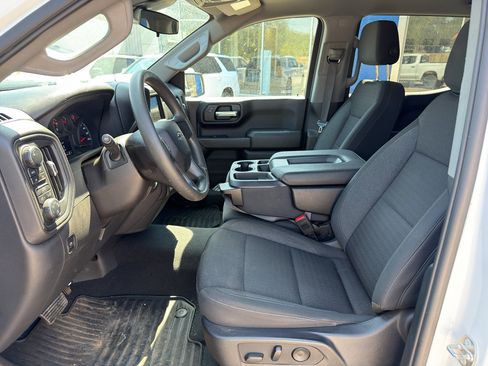 Used 2024 Chevrolet Silverado 1500 Custom Trail Boss w/ LPO, Dark Essentials Package AWD/4WD image 5