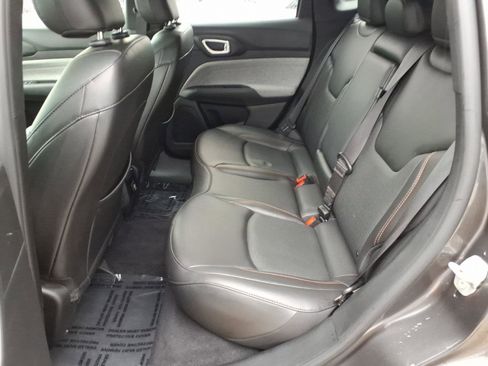 Used 2023 Jeep Compass Latitude image 7