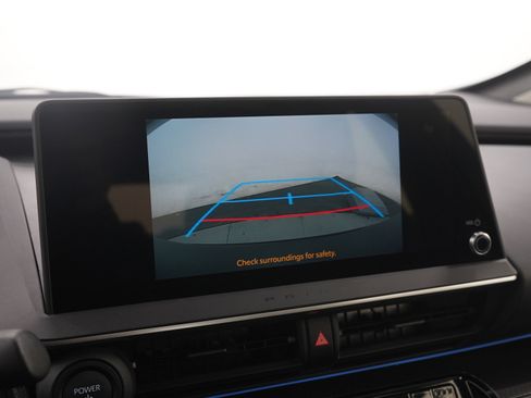 Used 2025 Toyota Prius AWD image 25