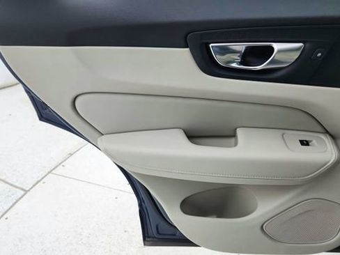 Used 2023 Volvo XC60 B5 Plus w/ Climate Package image 31