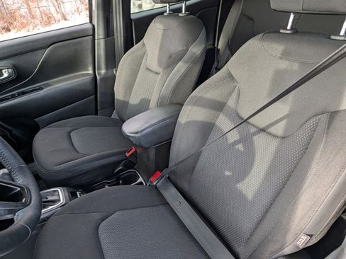 Used 2020 Jeep Renegade Altitude image 18