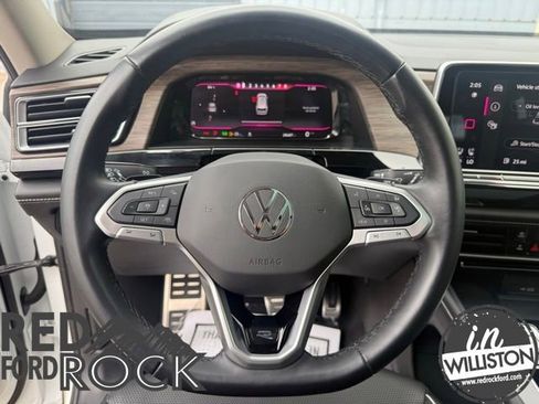 Used 2024 Volkswagen Atlas SEL Premium R-Line AWD/4WD image 16