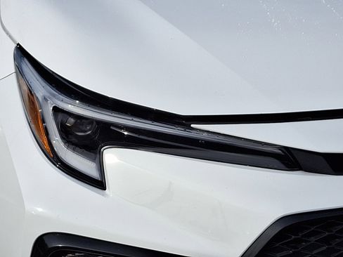 Used 2025 Toyota Corolla SE w/ Convenience Package image 9