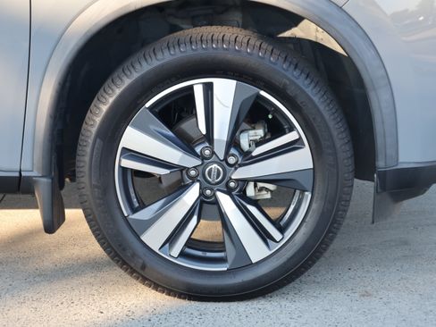 Used 2021 Nissan Rogue SL FWD image 11