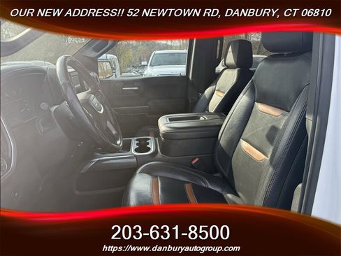 Used 2020 GMC Sierra 1500 AT4 w/ AT4 Premium Package image 9