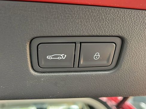 Used 2025 Genesis GV70 2.5T image 31