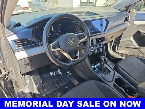 Used 2023 Volkswagen Taos SE FWD image 12