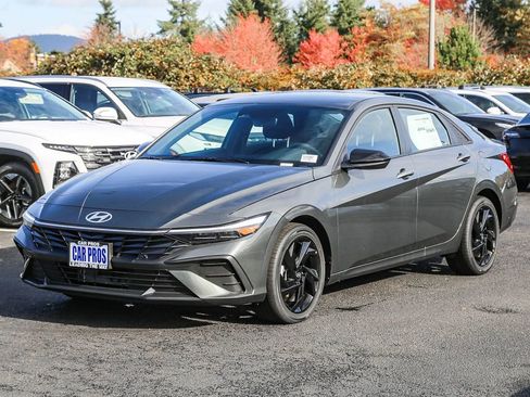 Certified 2026 Hyundai Elantra Sport FWD image 4