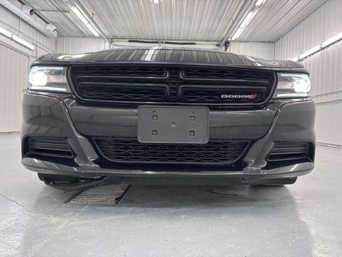 Used 2020 Dodge Charger SXT RWD image 11