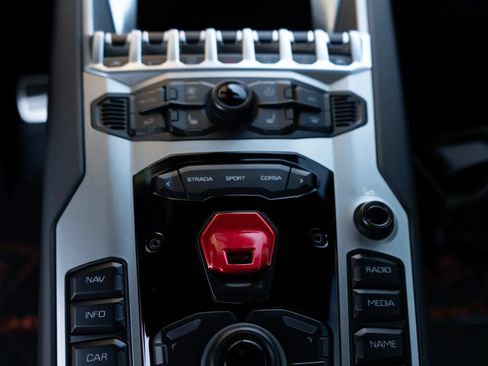 Used 2015 Lamborghini Aventador LP 700-4 AWD/4WD image 71