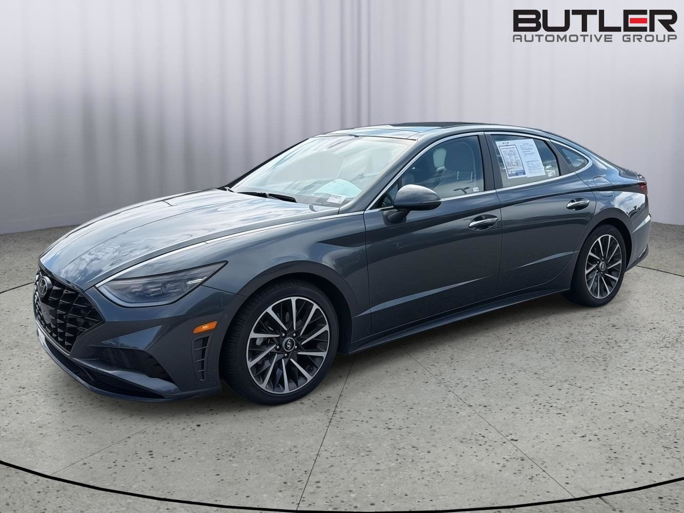 Used 2023 Hyundai Sonata Limited FWD image 2