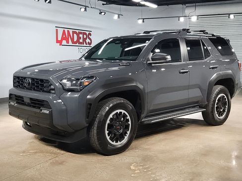 Certified 2025 Toyota 4Runner TRD Off-Road AWD/4WD image 3