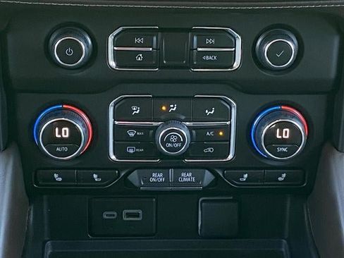 Used 2023 Chevrolet Tahoe LT w/ Luxury Package AWD/4WD image 11