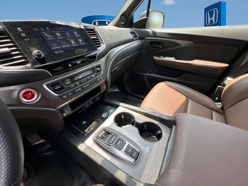 Used 2025 Honda Passport EX-L image 23